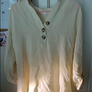 Super cute cream quarter sleeve dress!